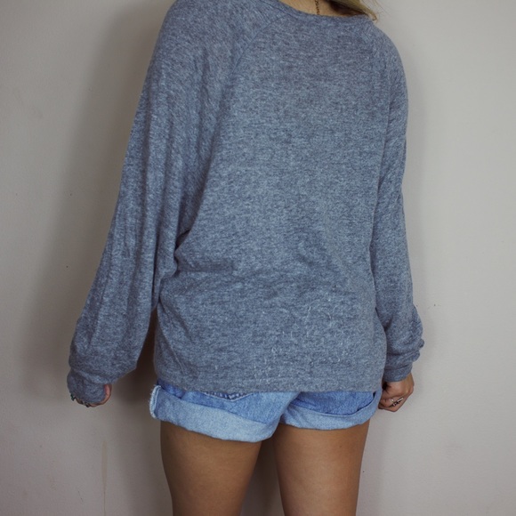 •• Brandy Melville Grey V-Neck Sweater •• - Picture 4 of 4